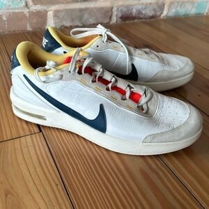 NIKE Air Max Vapor Wing Premium